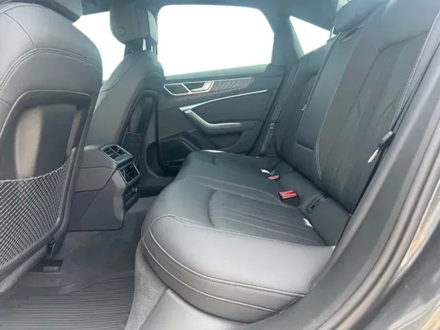 Audi A6 photo 18
