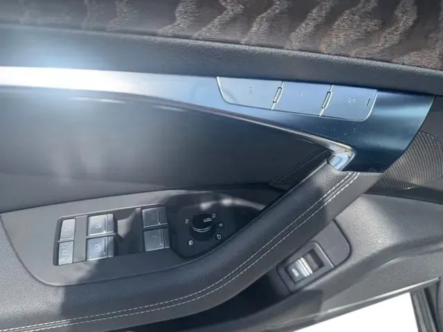 Audi A6 photo 13