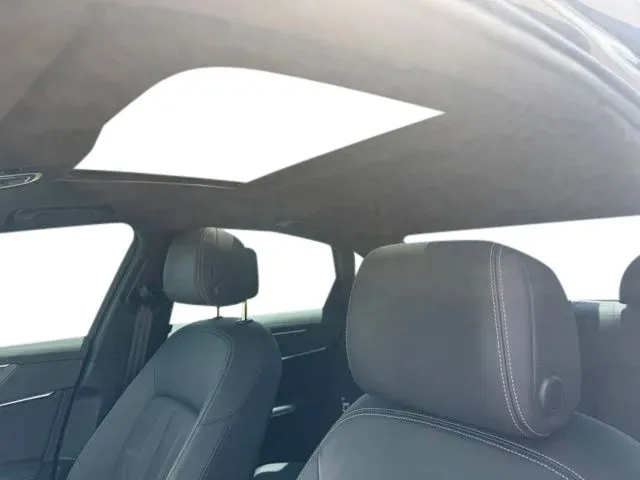 Audi A6 photo 11