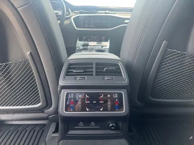 Audi A6 photo 20