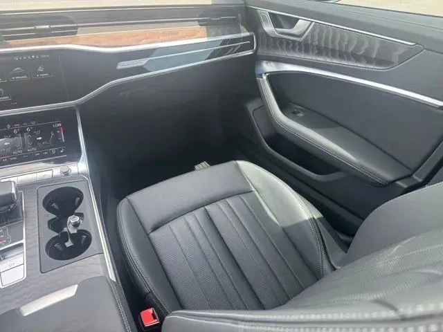 Audi A6 photo 21