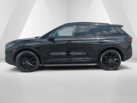 More photos of 2025 Lincoln Corsair Premiere at Braden Cadillac GMC, OH