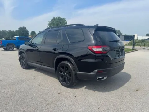 More photos of 2025 Honda Pilot Black Edition at Braden Cadillac GMC, OH
