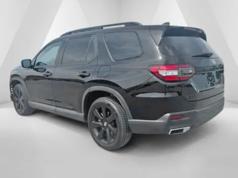 More photos of 2025 Honda Pilot Black Edition at Braden Cadillac GMC, OH