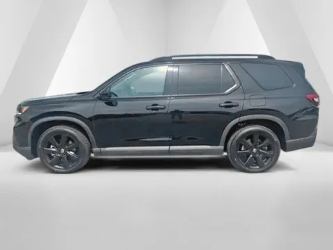 More photos of 2025 Honda Pilot Black Edition at Braden Cadillac GMC, OH