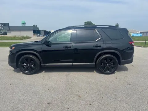 More photos of 2025 Honda Pilot Black Edition at Braden Cadillac GMC, OH