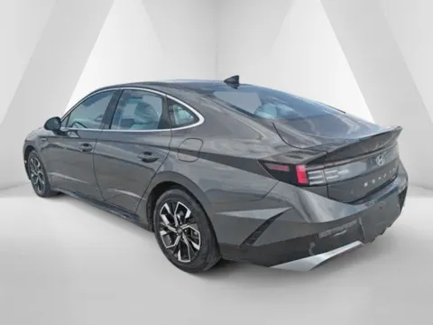 More photos of 2025 Hyundai Sonata SEL at Braden Cadillac GMC, OH
