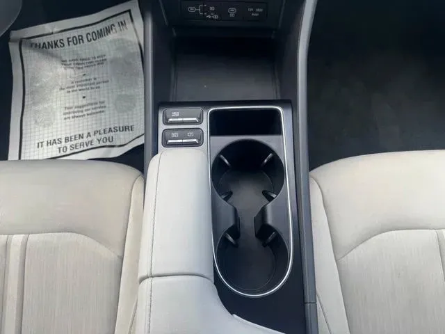 Hyundai Sonata photo 25