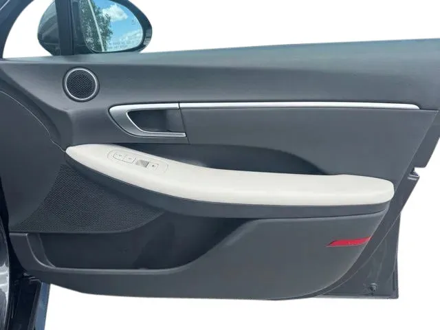 Hyundai Sonata photo 15