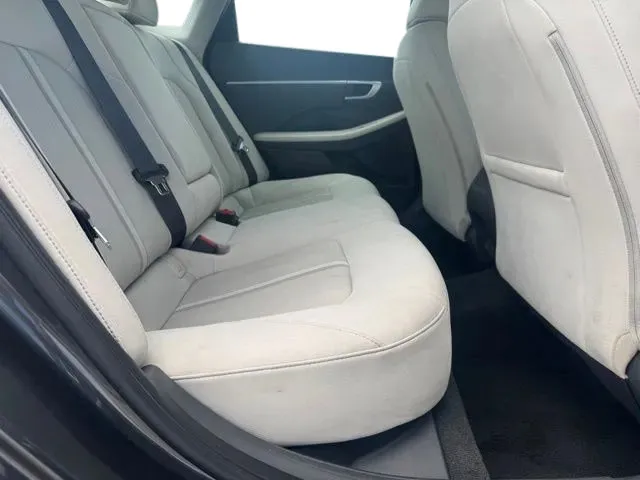 Hyundai Sonata photo 16