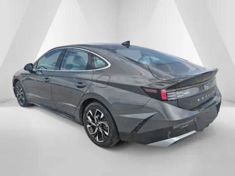 More photos of 2025 Hyundai Sonata SEL at Braden Cadillac GMC, OH
