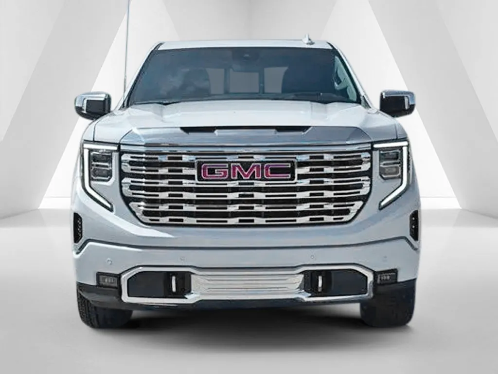 GMC Sierra photo 2