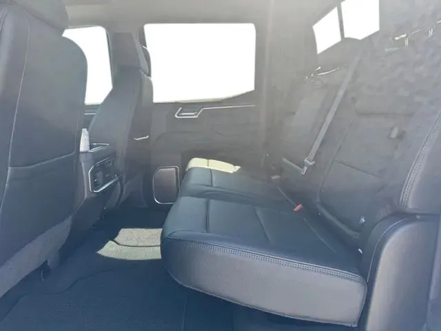 GMC Sierra photo 18