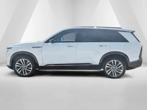 More photos of 2027 Cadillac VISTIQ Sport at Braden Cadillac GMC, OH