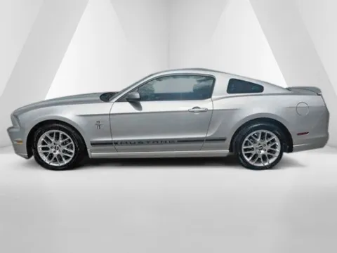 More photos of 2013 Ford Mustang V6 Premium at Braden Cadillac GMC, OH