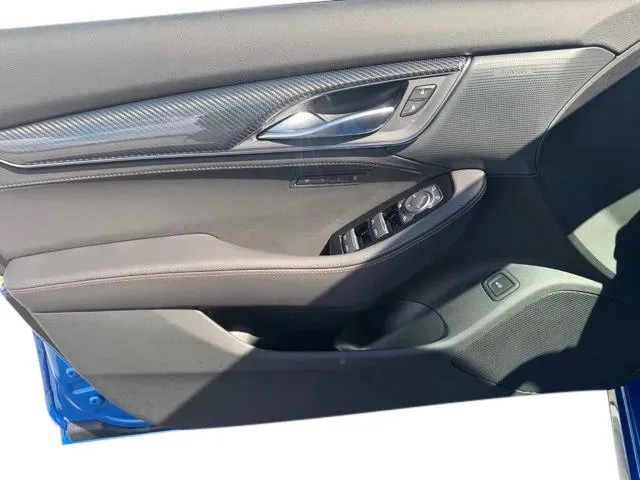 Cadillac CT5 photo 11