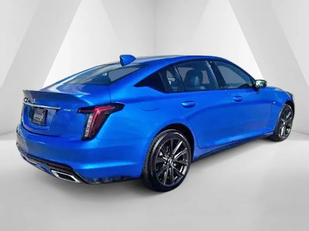 Cadillac CT5 photo 7