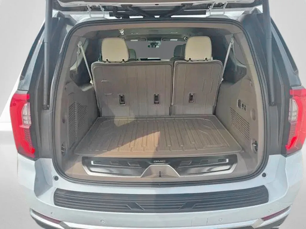 GMC Yukon XL photo 31