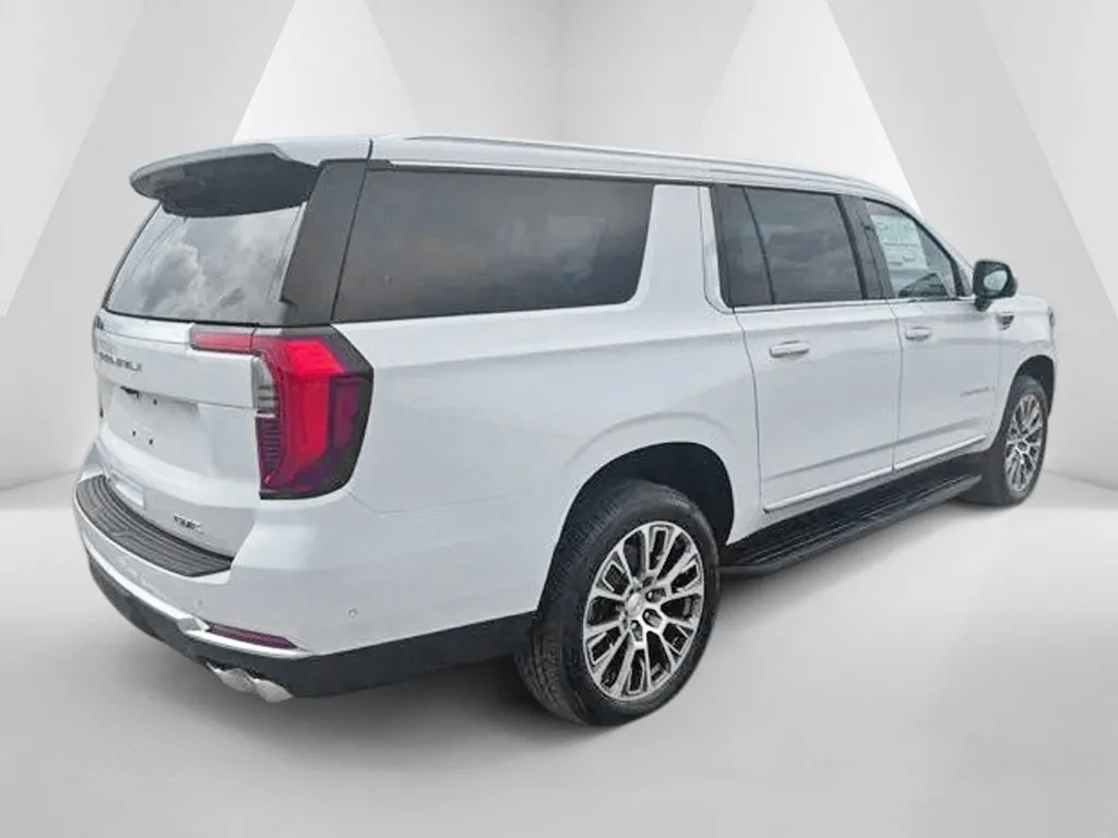 GMC Yukon XL photo 7