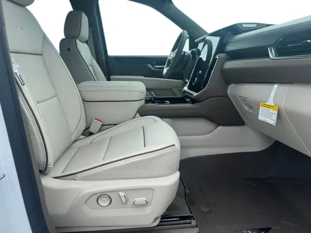 GMC Yukon XL photo 13