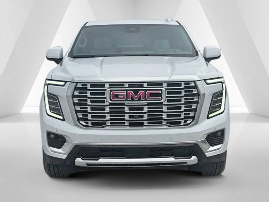 GMC Yukon XL photo 2