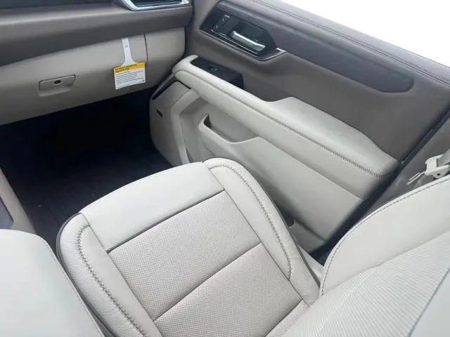 GMC Yukon XL photo 21