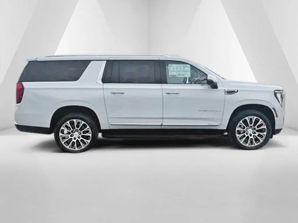 GMC Yukon XL photo 8