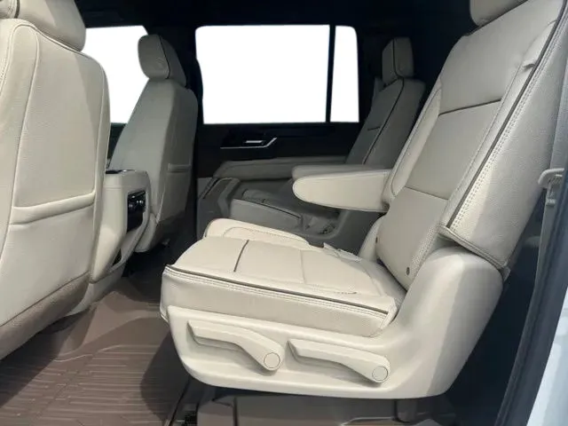 GMC Yukon XL photo 17