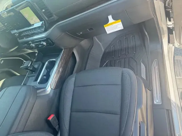 GMC Sierra photo 14