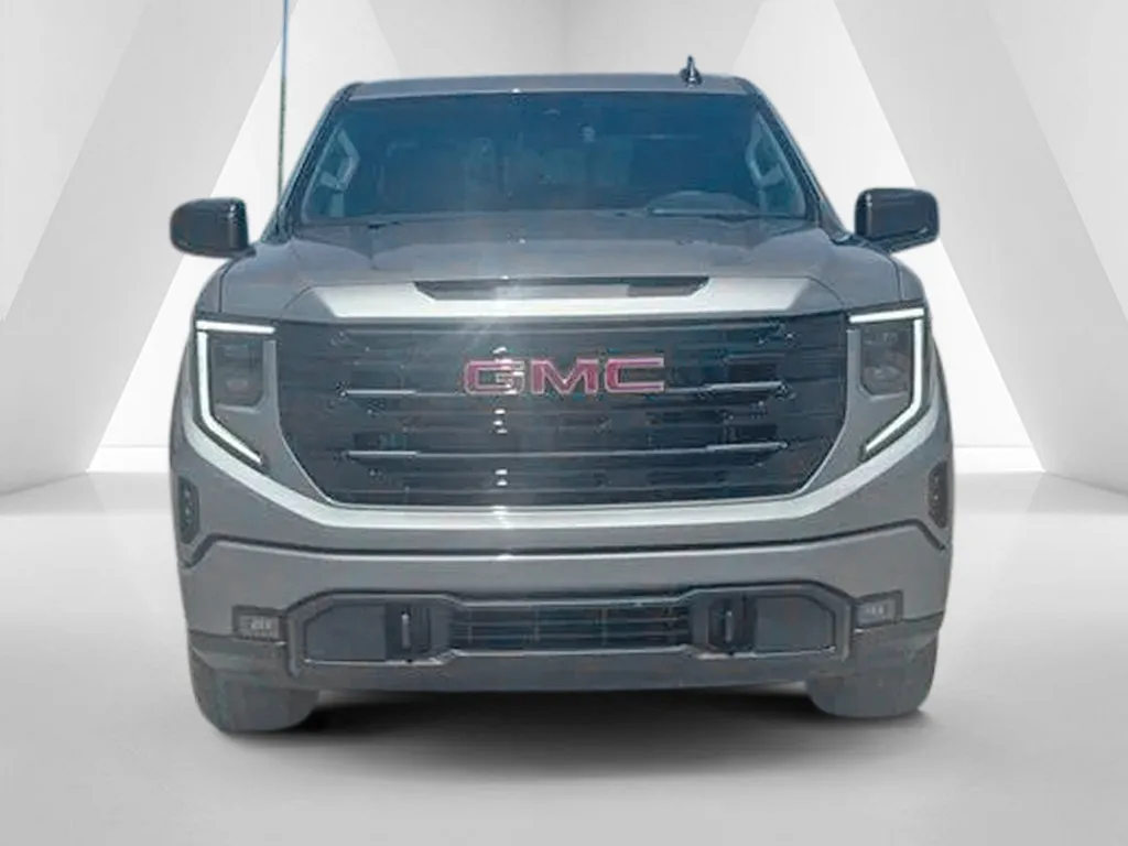 GMC Sierra photo 2
