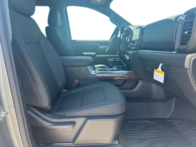 GMC Sierra photo 13