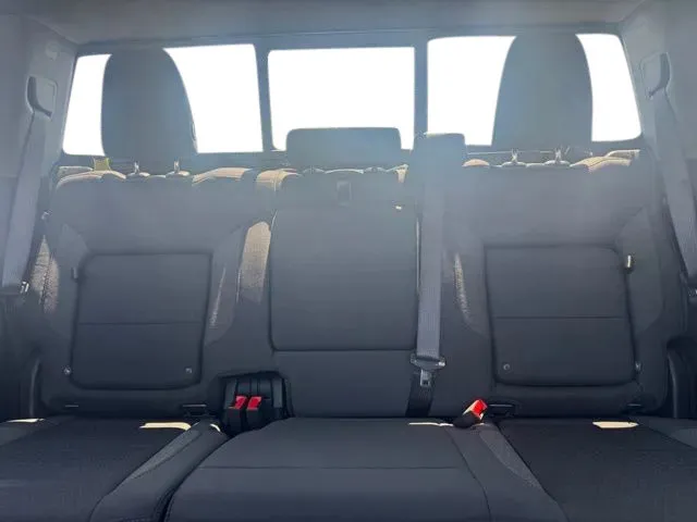 GMC Sierra photo 18