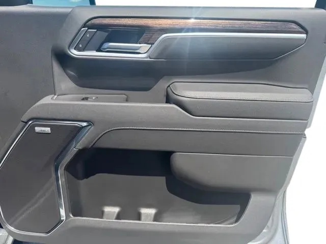 GMC Sierra photo 15