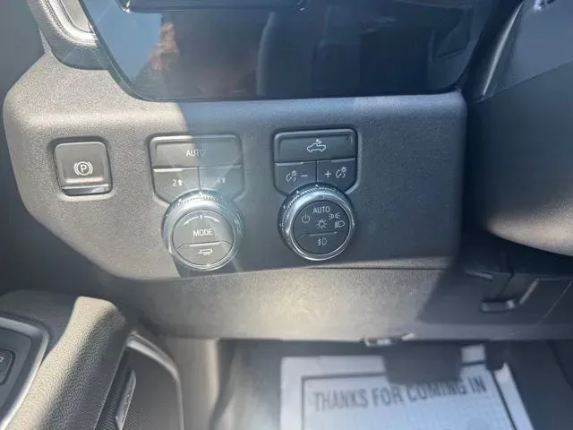 GMC Sierra photo 22