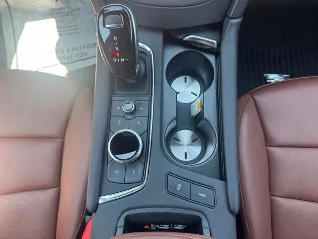 Cadillac XT5 photo 26