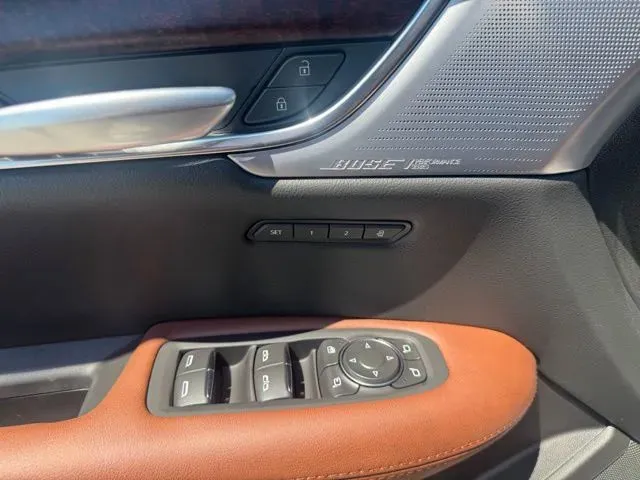 Cadillac XT5 photo 12