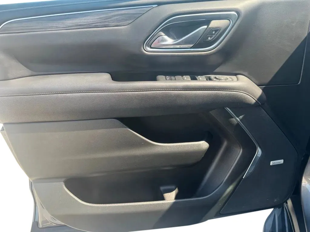 GMC Yukon photo 12