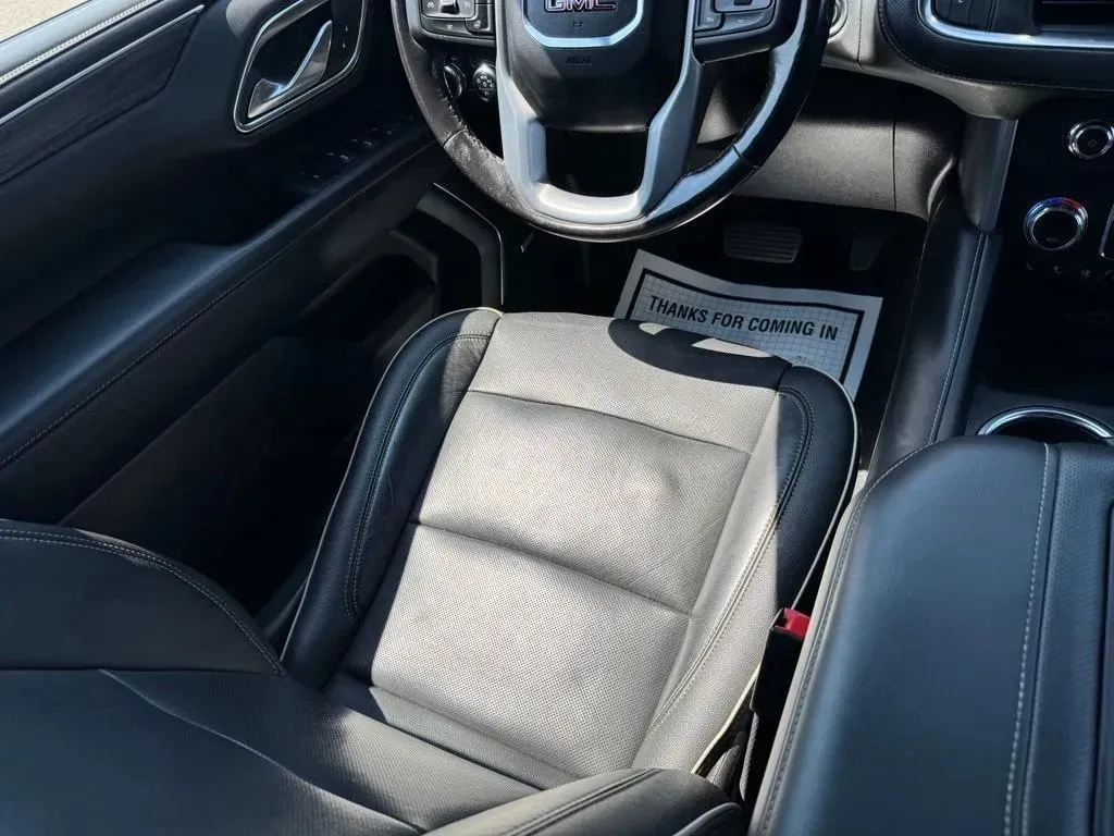 GMC Yukon photo 23