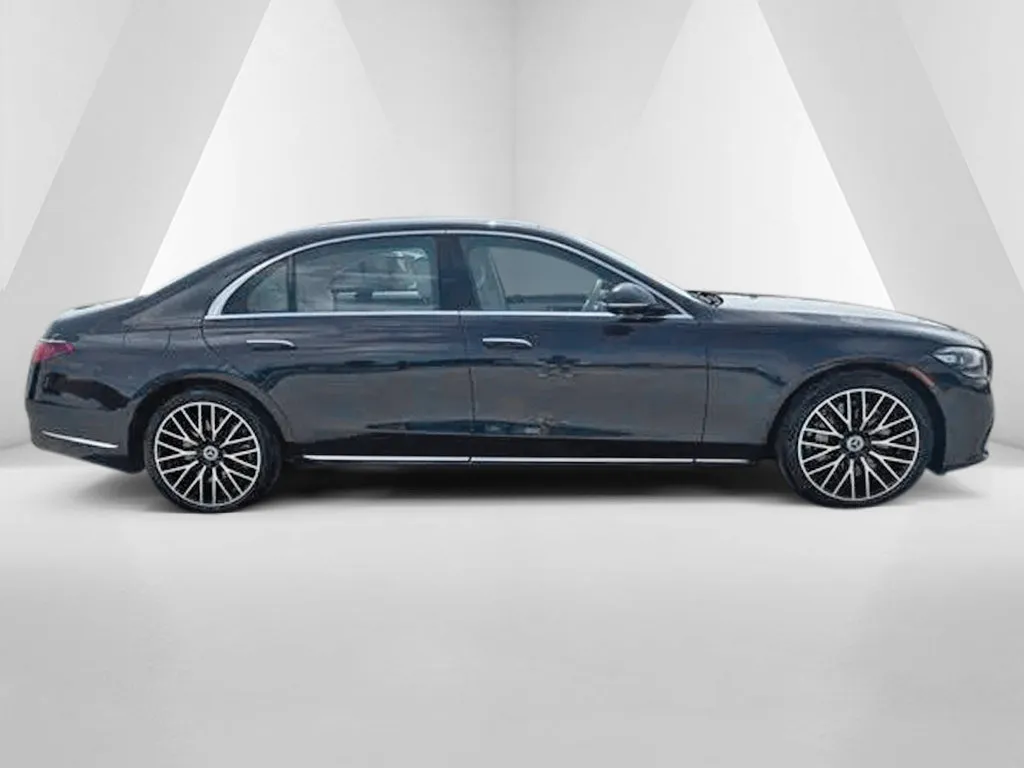 Mercedes-Benz S-Class photo 8