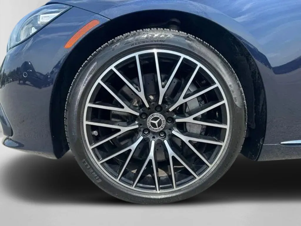 Mercedes-Benz S-Class photo 31