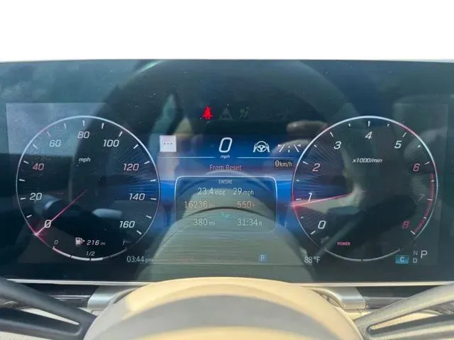 Mercedes-Benz S-Class photo 26