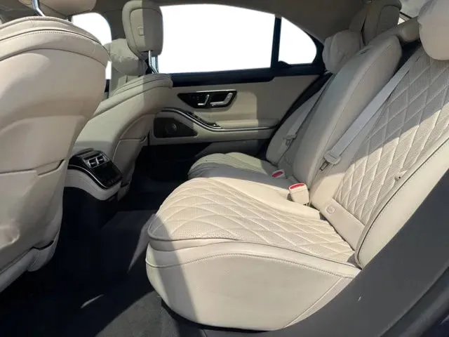 Mercedes-Benz S-Class photo 19