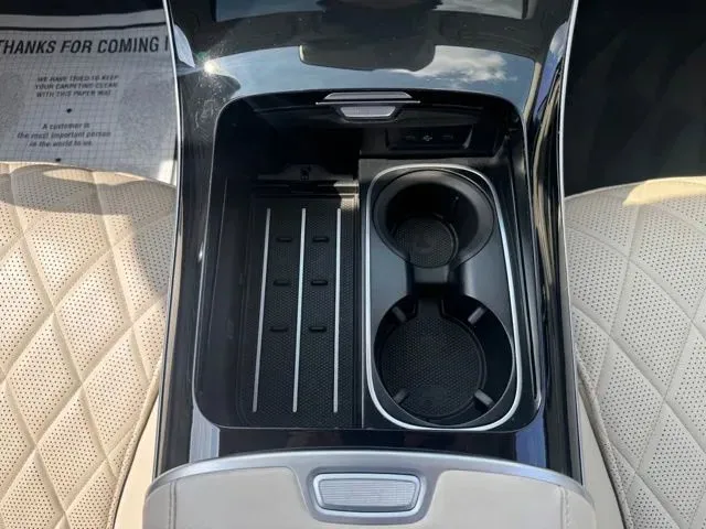 Mercedes-Benz S-Class photo 28