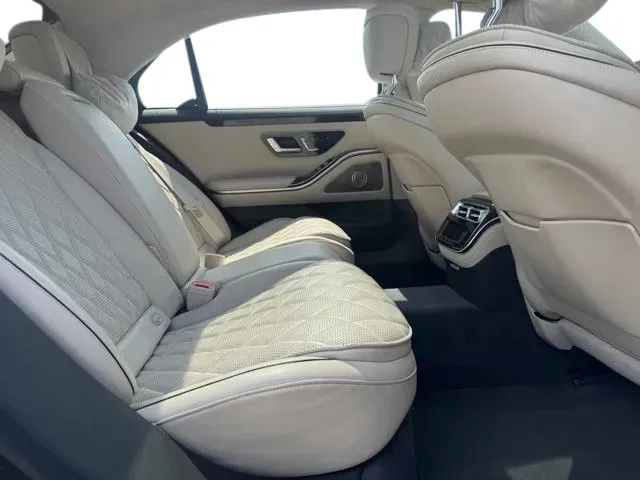 Mercedes-Benz S-Class photo 18