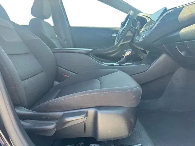Chevrolet Malibu photo 13