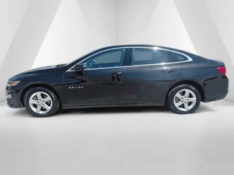 More photos of 2024 Chevrolet Malibu LT at Braden Cadillac GMC, OH