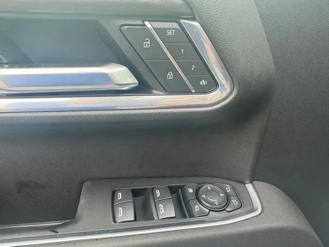 GMC Sierra photo 13