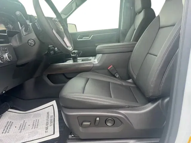 GMC Sierra photo 9