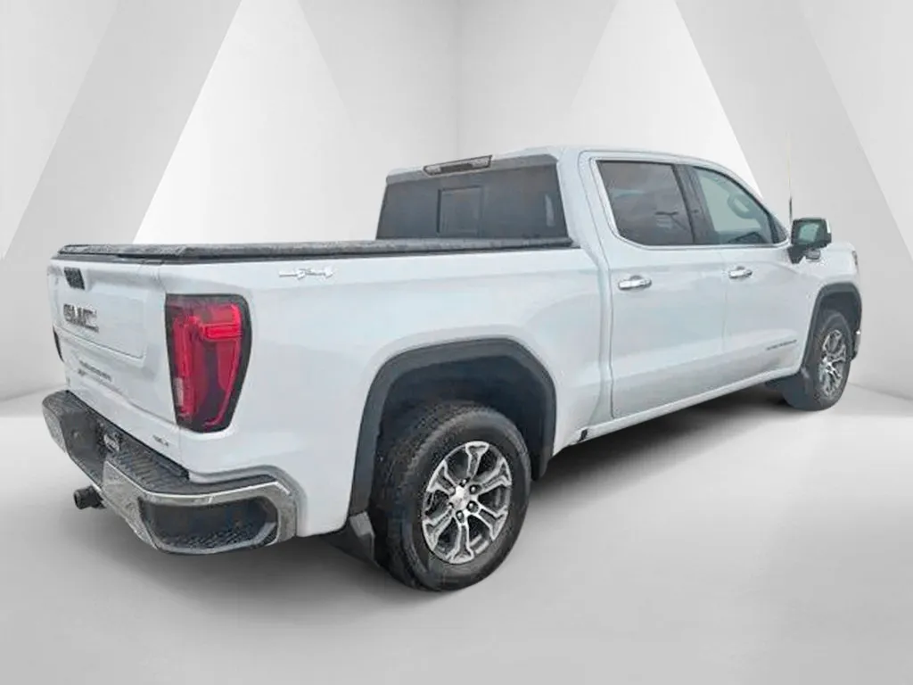 GMC Sierra photo 7