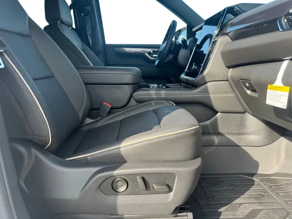 GMC Yukon photo 13